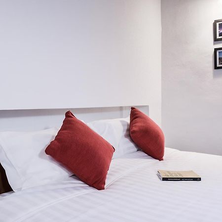 Neighbor Phuthon Bed & Breakfast Bangkok Exterior foto